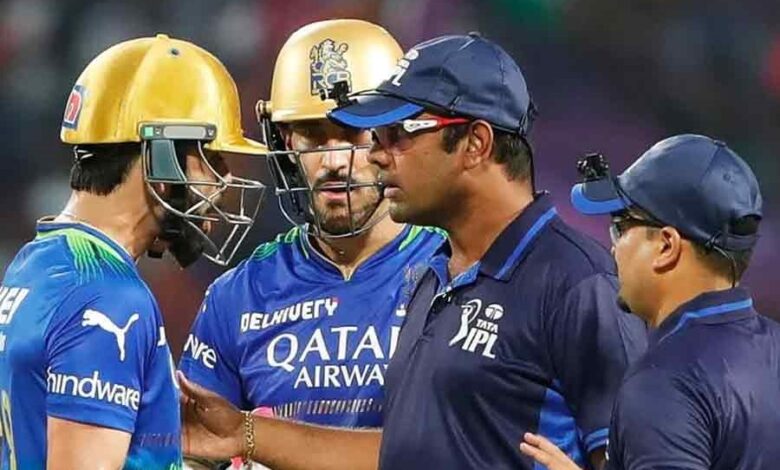 Mahi explained the reason behind the SMS to Virat for leaving the captaincy
