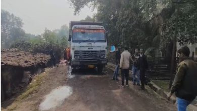 Elderly dies in Raniganj dumper, tension in the area