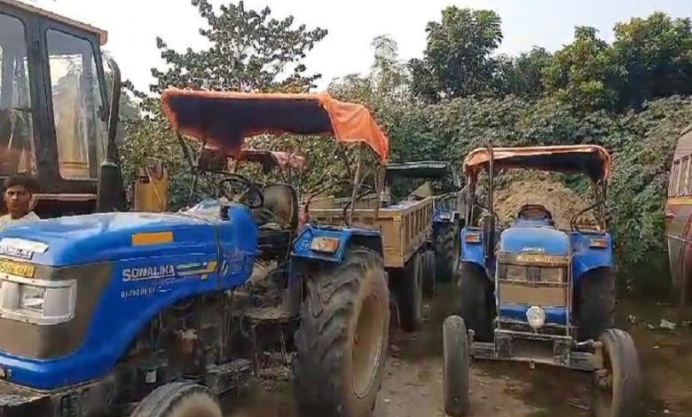A complaint was raised against the former panchayat member for cutting soil from the river bank