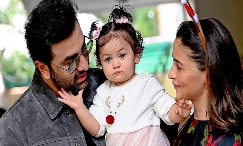 Daughter's cheeks are swollen with parents' romance, Ranbir-Alia-Raha's sweet moment caught on camera