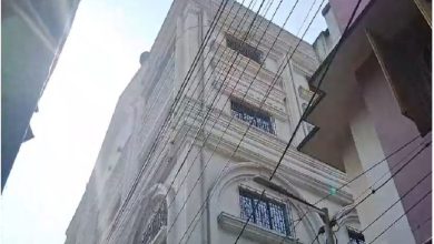 Srirampur: Locals panic as house collapses, cracks found