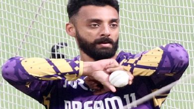 Varun is looking forward to bowl against Virat