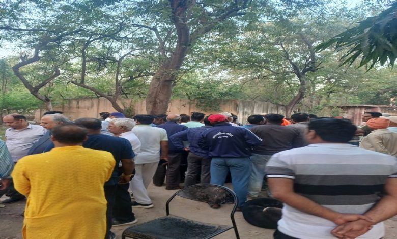 Bulldozers to demolish Mayur Vihar temple, locals express anger over move Rekha Gupta