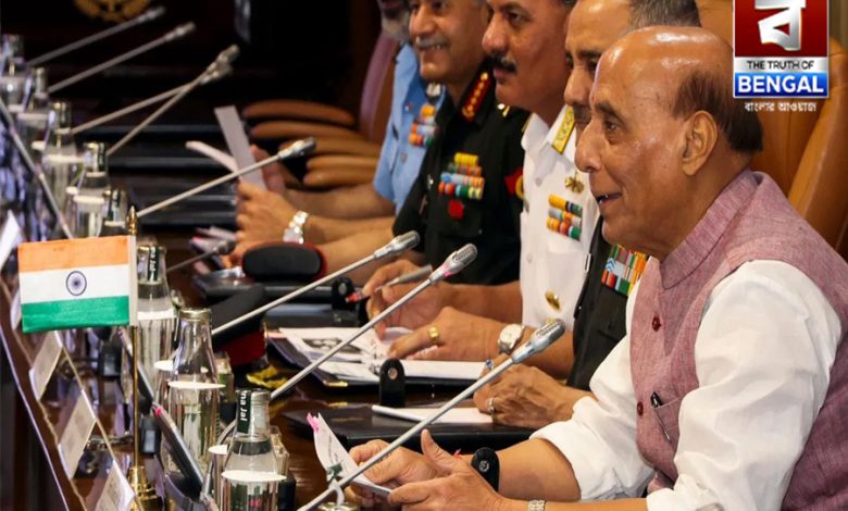 Defense Minister to hold emergency meeting in case of war, chiefs of three services and Army Commander to be present