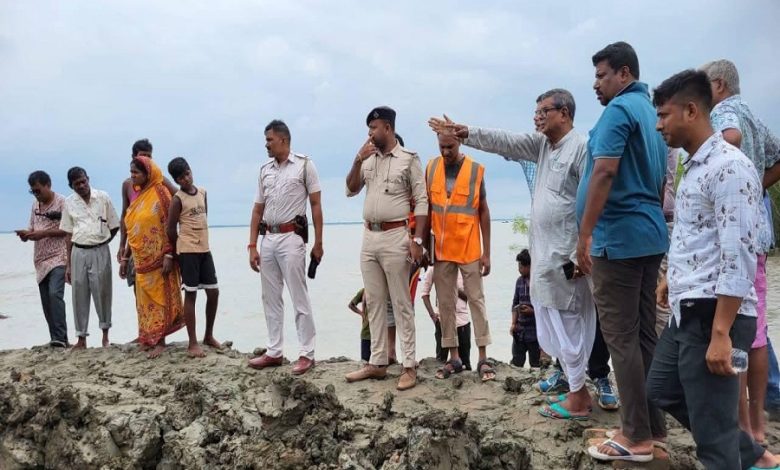State Sundarbans Development Minister Bankim Hazra inspects eroded river embankment