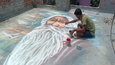 Canvas on the ceiling! Young man paints a giant canvas and puts it on a shelf