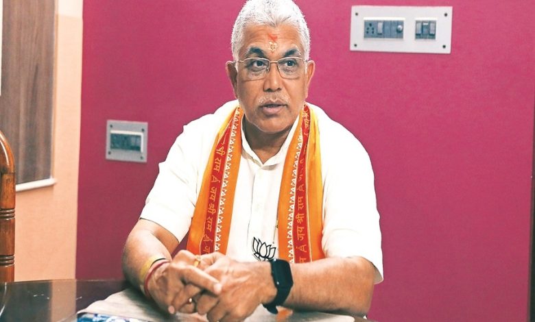 'It's not right to trust them', Dilip again raises voice against Pakistan
