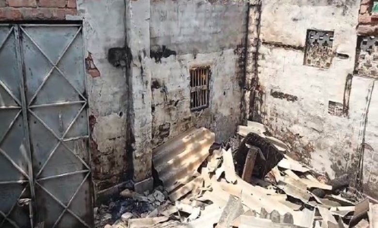 Fire in closed house, life narrowly saved