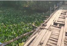 Broken bridge for two years, hundreds of families in trouble due to administration's indifference