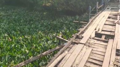 Broken bridge for two years, hundreds of families in trouble due to administration's indifference