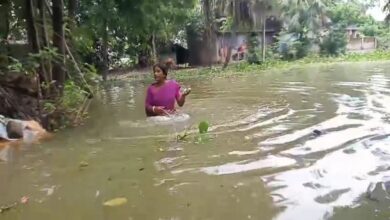 Flood health: Ghatal health workers risk lives to serve stranded