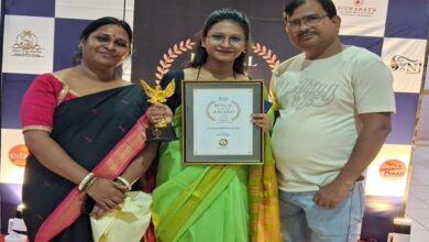 Art Prodigy: Koel Purkait of Kakdwip Wins Bengal Achievers Award