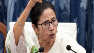 mamata-banerjee-rescues-bengali-migrants-from-haryana