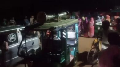 Women Protest: Women Protest Against Illegal Liquor