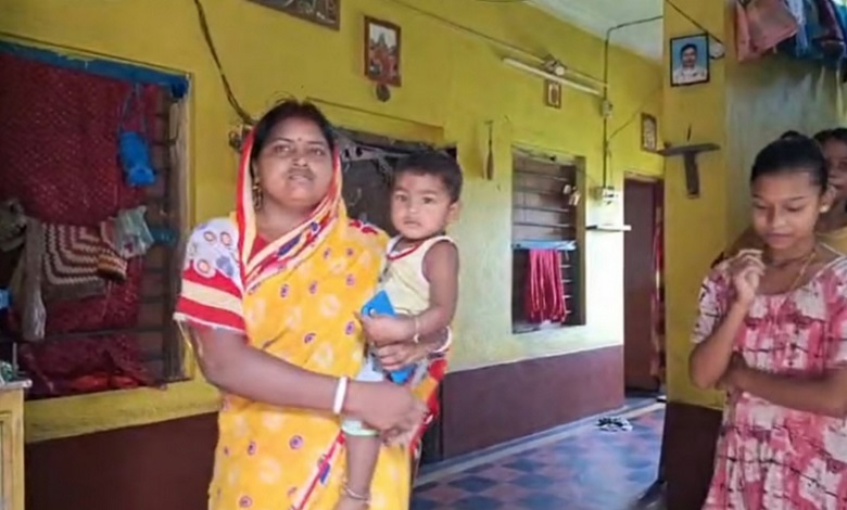 Stranded artisans from West Bengal seek safe return