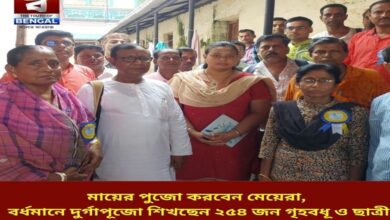 254-housewives-and-students-are-learning-durga-puja-in-burdwan