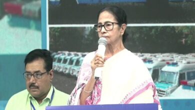 west-bengal-cm-launches-mobile-medical-unit-healthcare-initiative