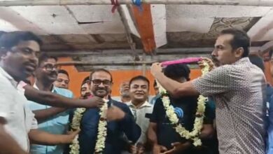 west-bengal-sir-row-escalates-as-tmc-leader-abdul-khaleque-molla-advocates-hanging-bjp-officials