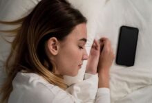 phone-near-bed-affects-sleep-health
