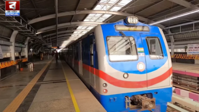 Metro disruption during office hours! Passengers face extreme hardship.