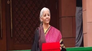 on-budget-day-nirmala-sitharaman-caught-attention-with-a-touch-of-tradition-wearing-a-south-indian-saree