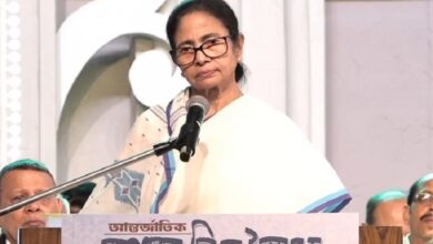 chief-minister-blames-centre-for-bengalis-being-deprived-of-education-at-sahitya-akademi
