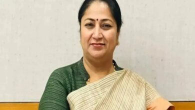 the-fall-of-dictatorship-begins-delhi-chief-minister-takes-a-jibe-at-kejriwal-as-aap-mps-quit-the-party