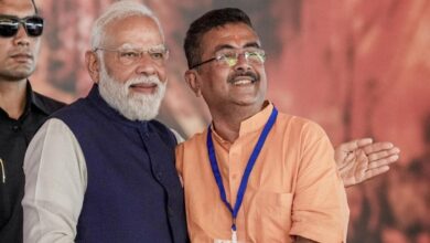 Suvendu-Modi