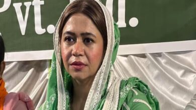 firhads-daughter-fires-a-broadside-who-did-priyadarshini-hakim-target-by-invoking-dhritarashtra-on-social-media