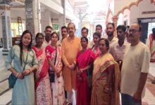 ashok-lahiri-celebrates-victory-by-offering-prayers-at-the-baroma-temple