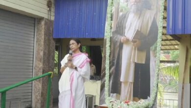 mamata-banerjee-calls-for-forming-an-anti-bjp-joint-platform-from-rabindra-jayanti-celebrations