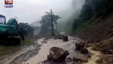 nh10-landslide-siliguri-sikkim-road-blocked-sevoke-heavy-rain