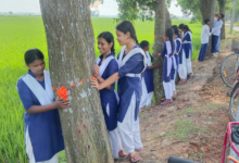 balurghat-school-students-tie-rakhi-to-trees-promoting