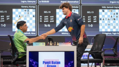 carlsen-anand-global-chess-league-magnus-carlsen-beats